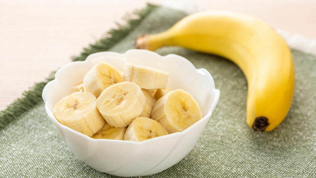Why Do Bodybuilders Eat a Lot of Bananas?