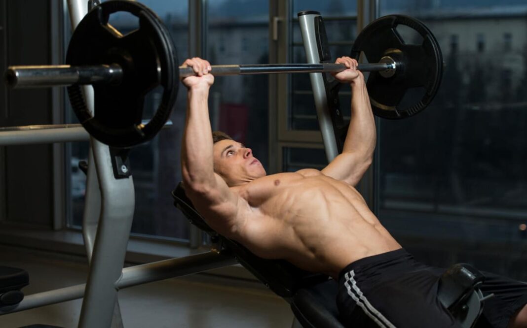 Incline Bench Press: The Hybrid Chest–Shoulder Builder